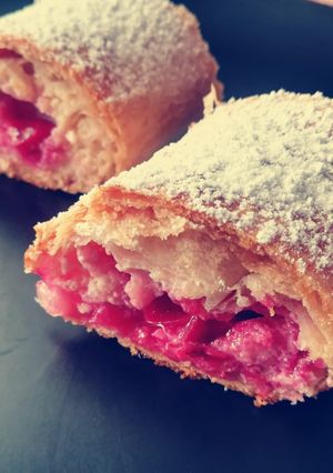 Túrós-meggyes rétes recept fotója