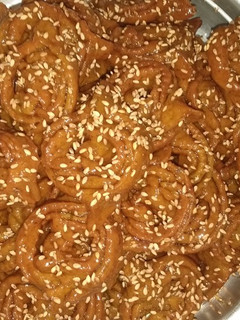 صورة لوصفة الشباكية باللوز والزنجلان 😋