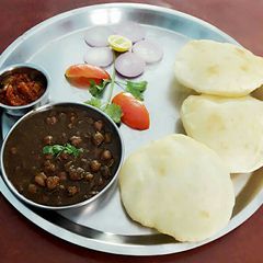 A picture of Amritsari chola.