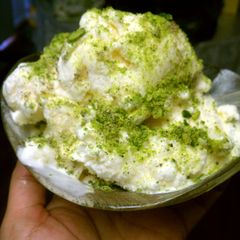 A picture of pistacho ice cream.