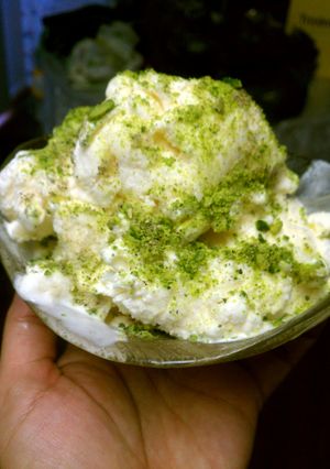 A picture of pistacho ice cream.