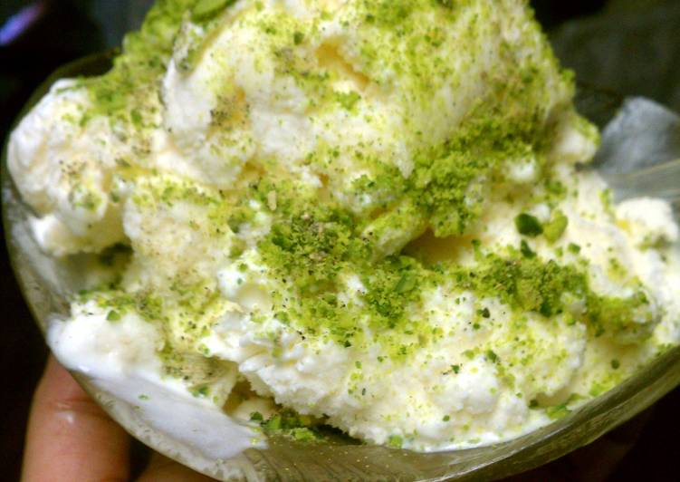 How to Prepare Quick pistacho ice cream