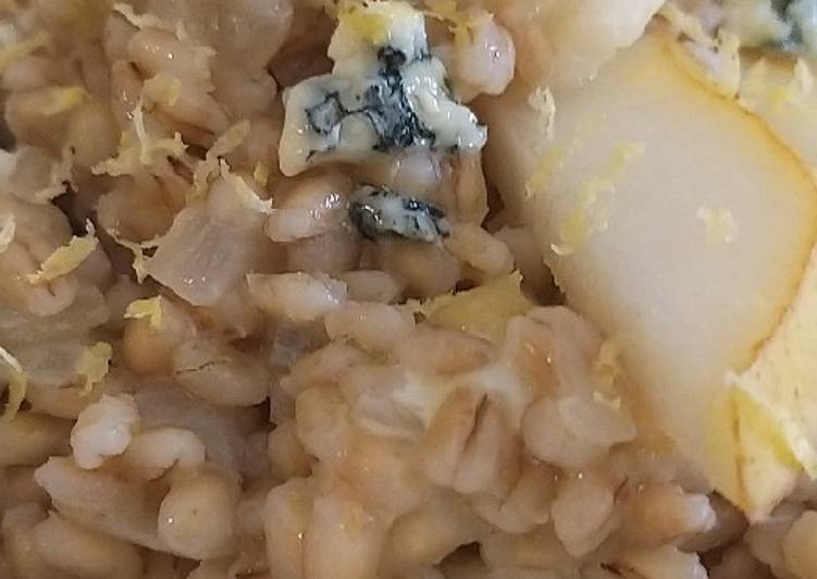 Risotto de Cebada, Queso azul y Pera
