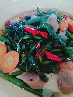 Foto resep Tumis Kangkung Wortel Sosis