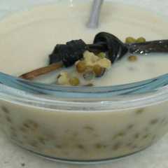 รูปของ Bubur Kacang Ijo Kuah Susu