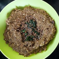 Green chillies chutney (pachchimirchi pachchadi) A picture of Green chillies chutney (pachchimirchi pachchadi).