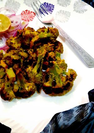 A picture of Tandoori broccoli.