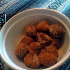 A picture of Easy peezy donuts.