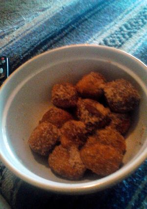 A picture of Easy peezy donuts.