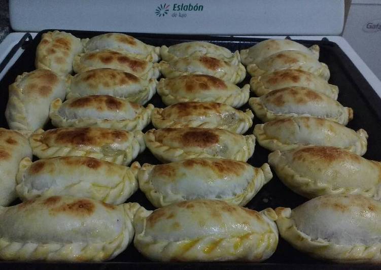 Empanadas de carne cortada a cuchillo BIEN JUGOSAS ) Receta de