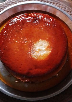 A picture of Caramel pudding with egg.