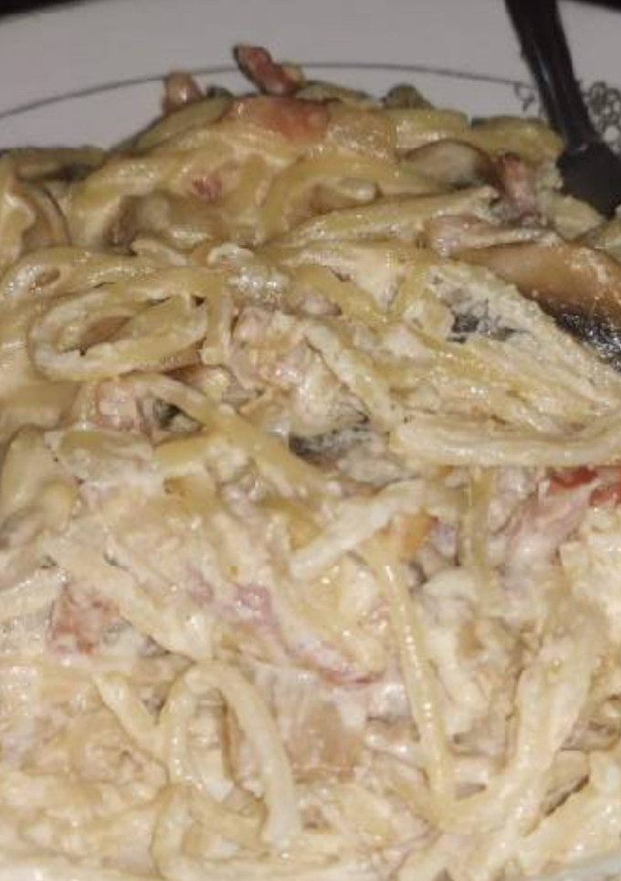 Una foto de Espeguetis a la carbonara