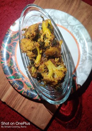 A picture of Aloo Gobhi with Methi.