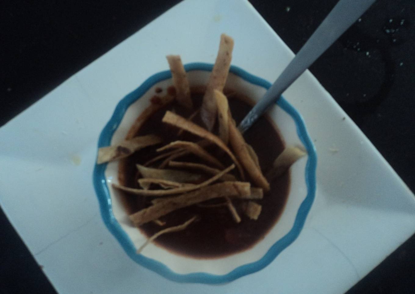 Sopa de tortilla de los cuatro chiles asados campirana