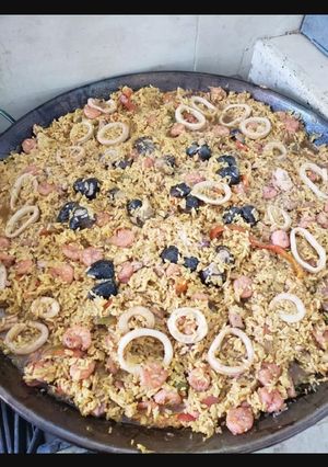 Una foto de Paella de mariscos