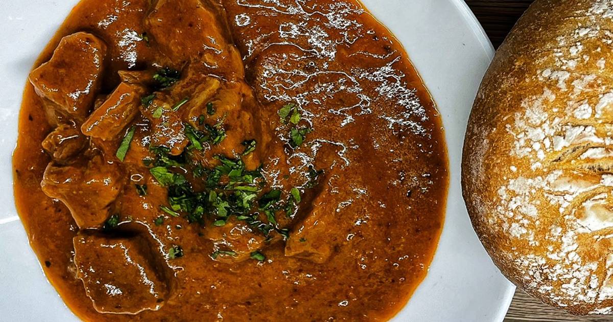 Rindsgulasch „Wiener Art“ Rezept von Michael Ritscher - Cookpad