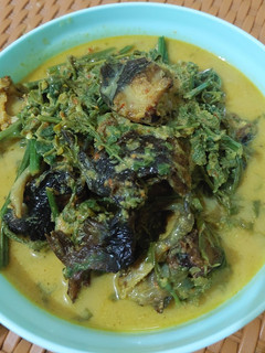 Foto resep Gulai ikan Asap Sayur Pakis