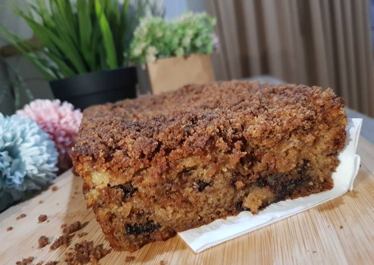 Langkah Mudah untuk Menyiapkan 29. Banana Bread with Crumb Topping, Menggugah Selera