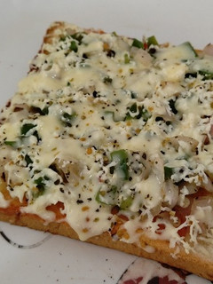 பிரட் பிட்ஸா(bread pizza recipe in tamil) செய்முறை முக்கிய புகைப்படம்