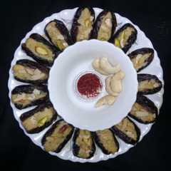 मावा ड्रायफ्रूट स्टफ्ड खजूर (Mawa dryfruit stuffed Khajoor recipe in Hindi)-レシピのメイン写真
