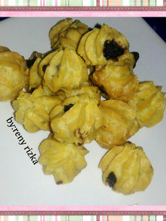 Foto resep Cheesy crispy choux with filling chocolate(sus kering coklat)