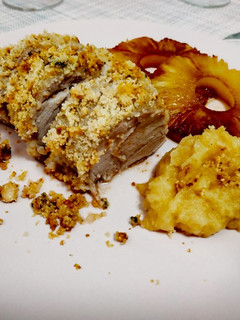 Foto principal de Solomillo rebozado con piña y puré de manzanas