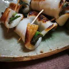 A picture of Super easy finger food, chikuwa shiso roll.