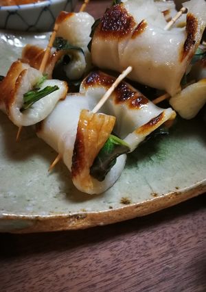 A picture of Super easy finger food, chikuwa shiso roll.