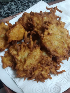 Una foto de Bramborák (tortita de patatas)