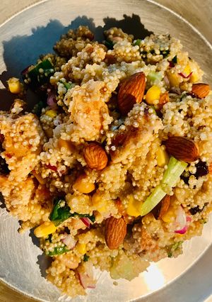 কিনোয়া মেক্সিকান সালাদ(quinoa mexican salad recipe in Bengali) রেসিপির প্রধান ছবি