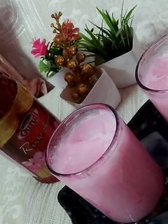 रोज़ शरबत (rose sharbat recipe in Hindi) रेसिपी मुख्य फोटो