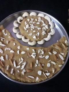 चंद्रकोरी निनाव (ninav recipe in marathi) रेसिपी चे मुख्य फोटो