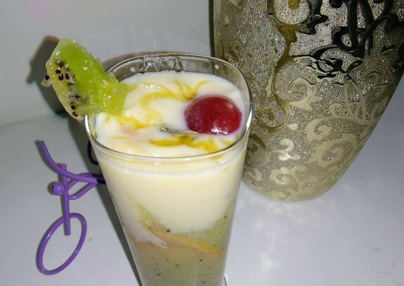 Kiwi and Apple mocktail