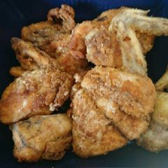A picture of Crispy and tasty chicken.