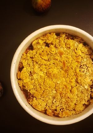 Une photo de Crumble figues miel