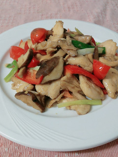 鮮菇炒嫩雞肉片 的食譜成品照片