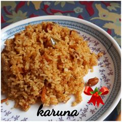 A picture of Puliyogara rice South famous.
