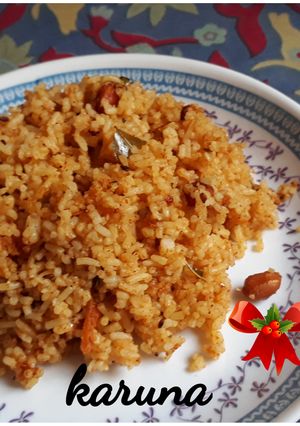 A picture of Puliyogara rice South famous.