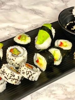 Una foto de 🇯🇵 SUSHI (寿司, Japón)
