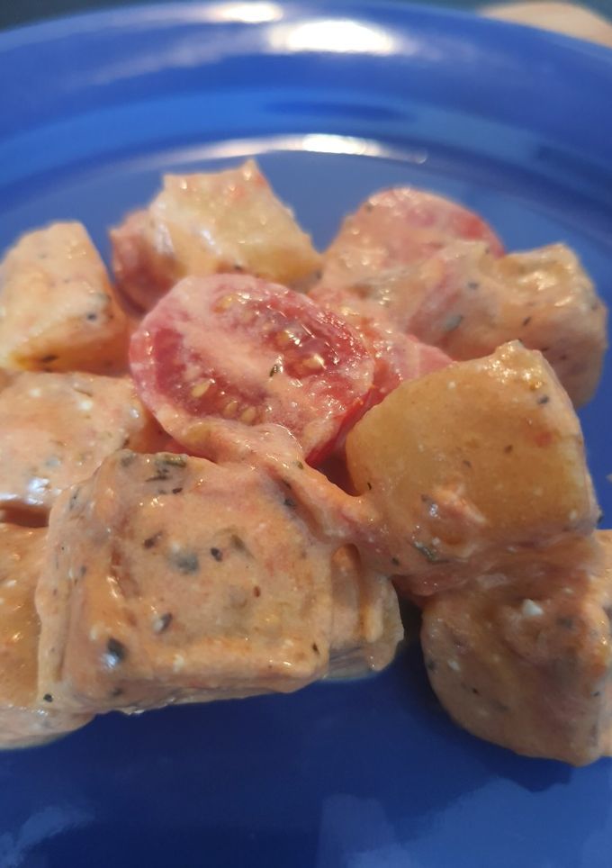 Une photo de Pommes de terre sautées sauce grecque version 5max