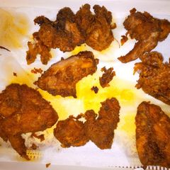A picture of Fried chicken kfc style.