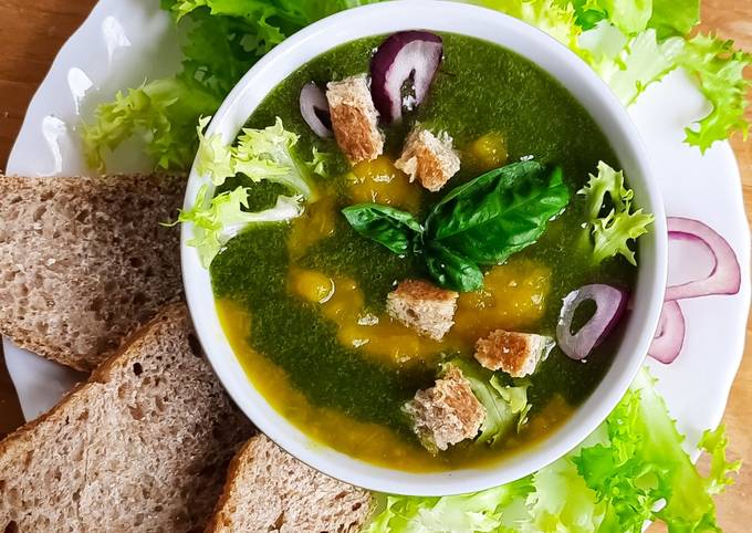 Passaggi a Fai Premiato Vellutata di scarola e basilico variegata alla zucca