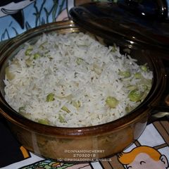 A picture of Steamed Rice with Edamame and Vegetable Stock (One Pot Recipe).