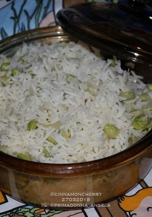 A picture of Steamed Rice with Edamame and Vegetable Stock (One Pot Recipe).