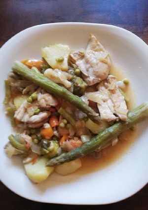 Una foto de Menestra de Pollo