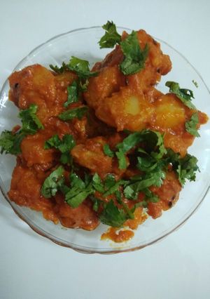 લસણીયા બટાકા (Lasaniya Bataka Recipe In gujarati) રેસીપી મુખ્ય ફોટો