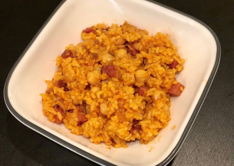 Arroz Con Garbanzos (Puerto Rican Rice with Chick Peas)