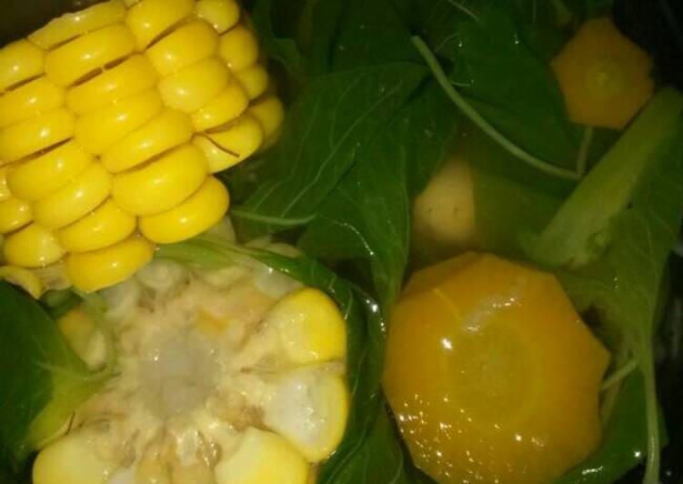 Resep Sayur Bening Bayam Jagung dan Wortel yang Enak