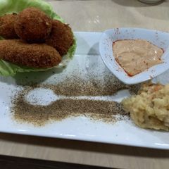 A picture of Potato cutlets.