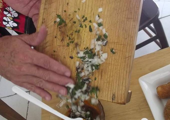Salsa catsup ranchera de guajillo, cilantro y cebolla para tacos o  croquetas. Sin picor Receta de MARTÍN GERARDO RAMÍREZ CORREA- Cookpad